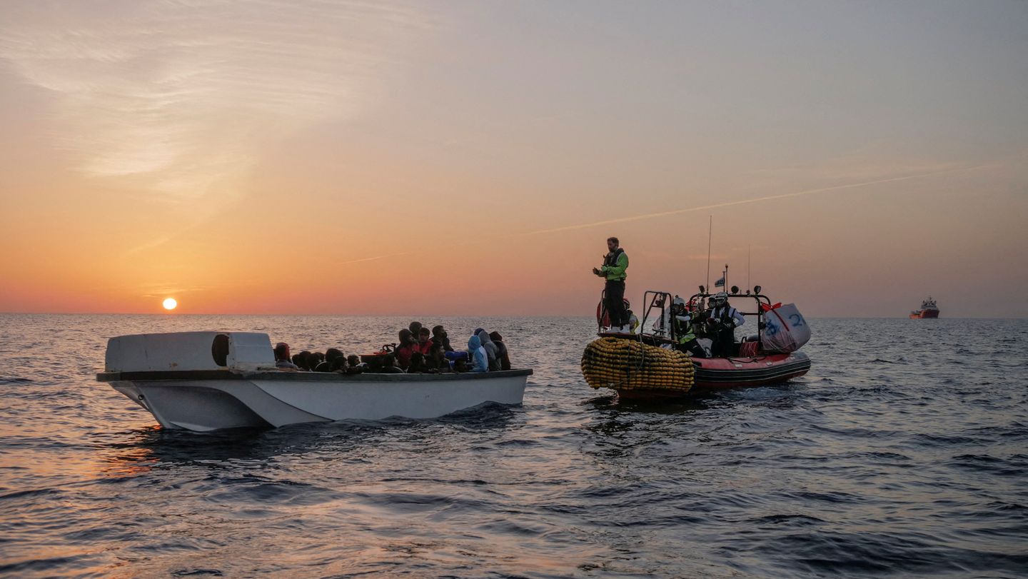 Morocco intercepts more than 1,100 migrants