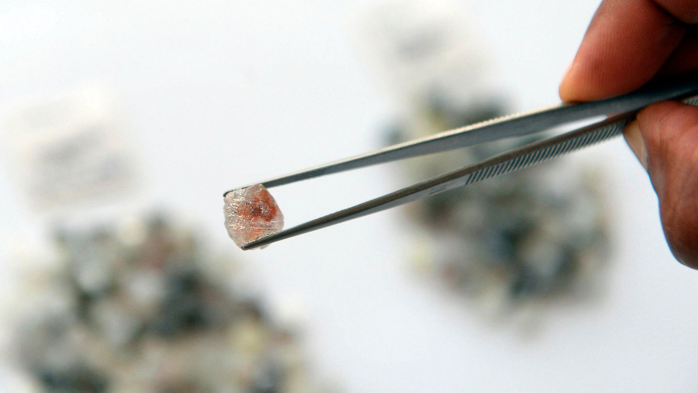 Botswana approves $1 B deal in world's top diamond mine