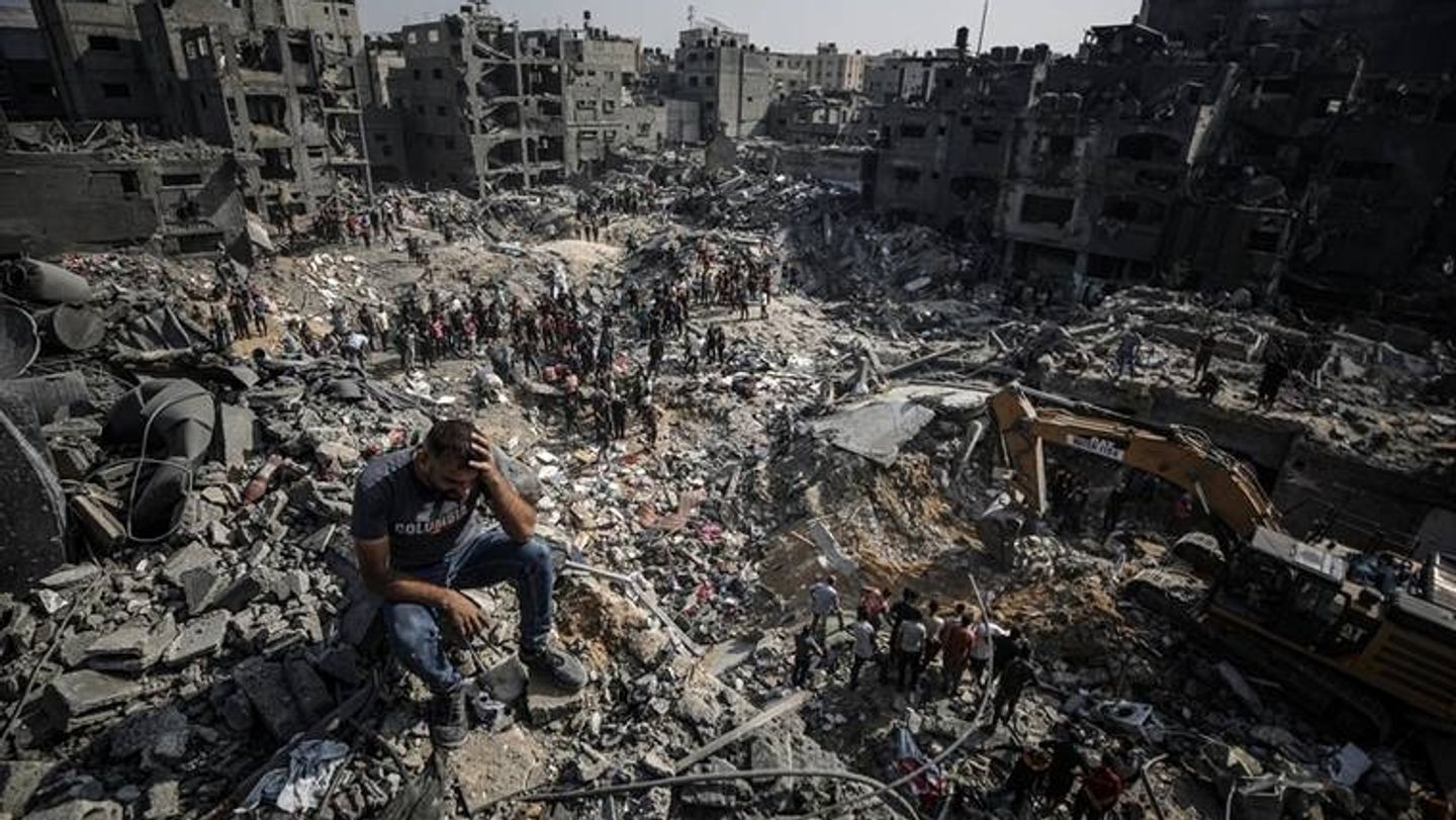 Gaza: un mois de "carnage", Israël aspire à une "présence sécuritaire indéfinie"
