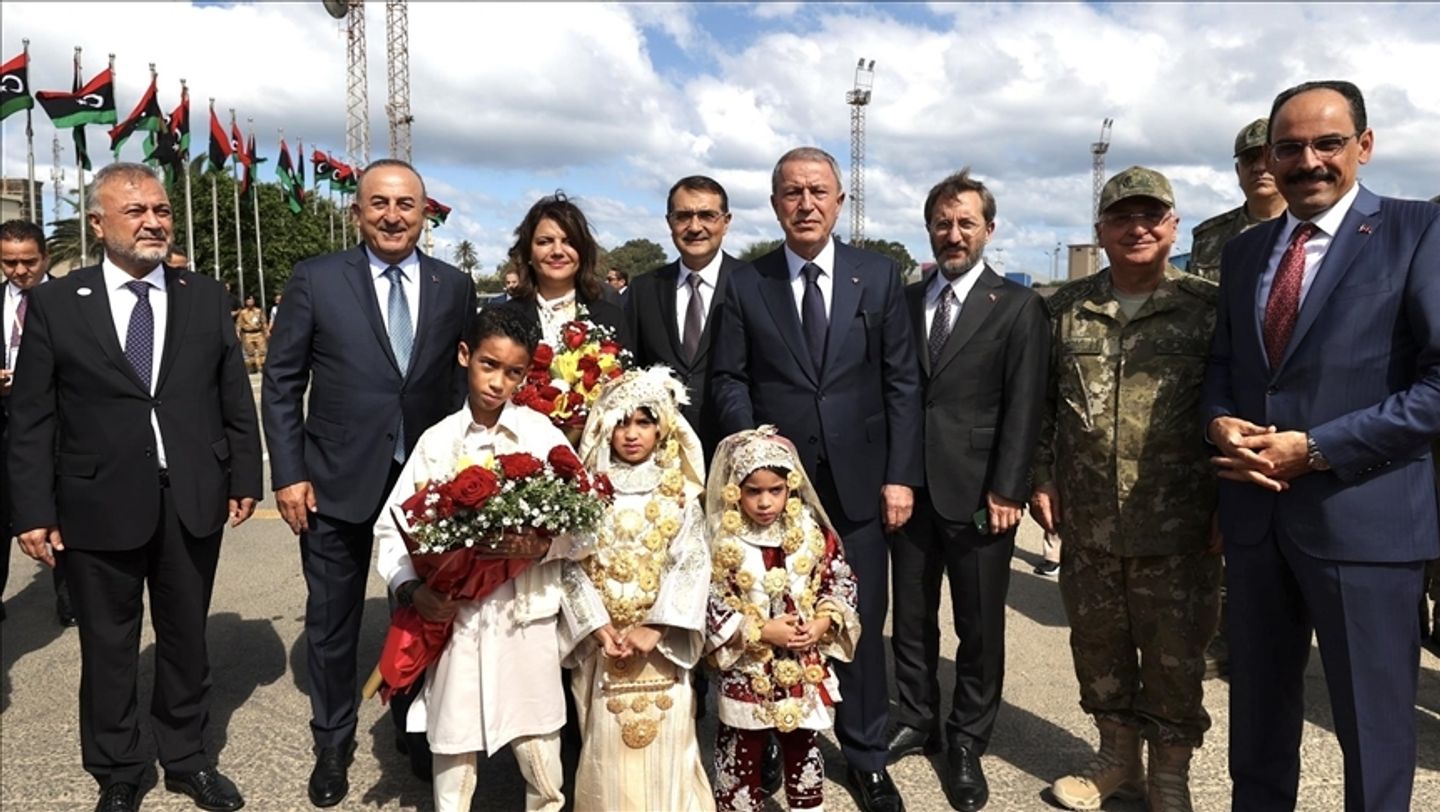 يضم وزيرَي الدفاع والخارجية.. وفد تركي رفيع المستوى يصل إلى ليبيا