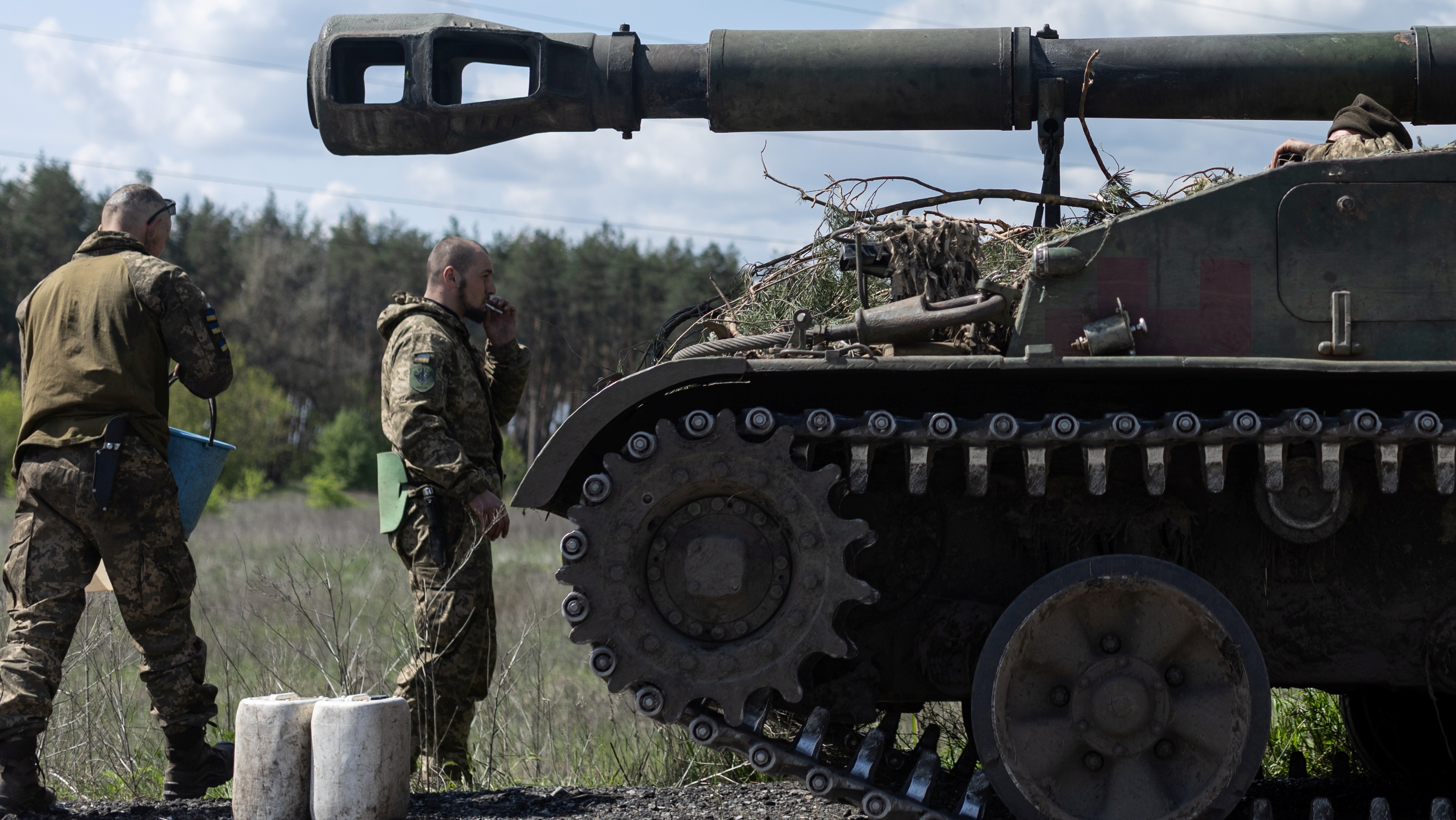 L'armée ukrainienne dit encercler des milliers de soldats russes à ...