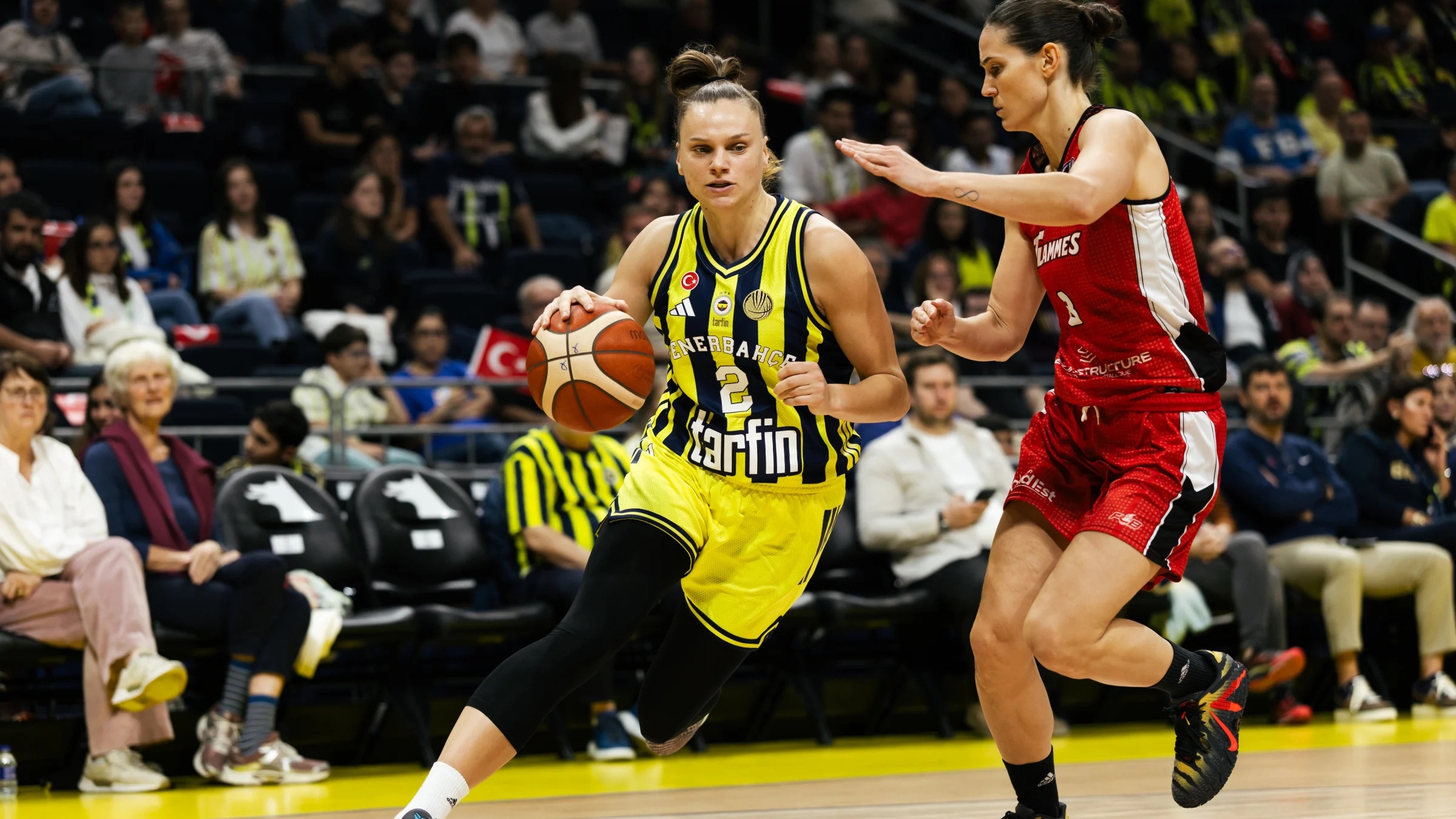 Fenerbahçe Tarfin evinde kazandı