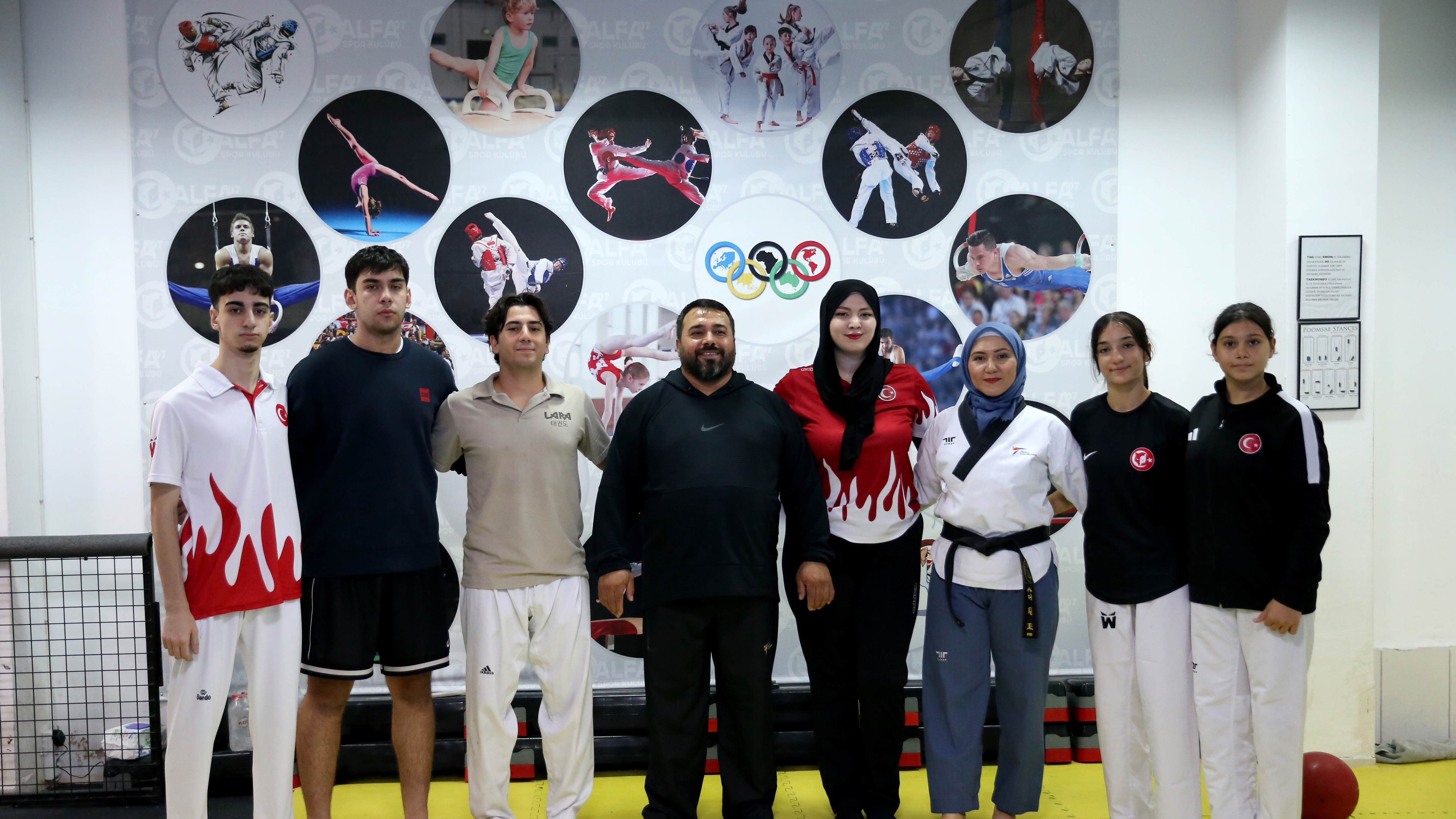Eski milli tekvandocu sakatlıklarla yarım kalan spor kariyerini fizyoterapistlikle sürdürüyor