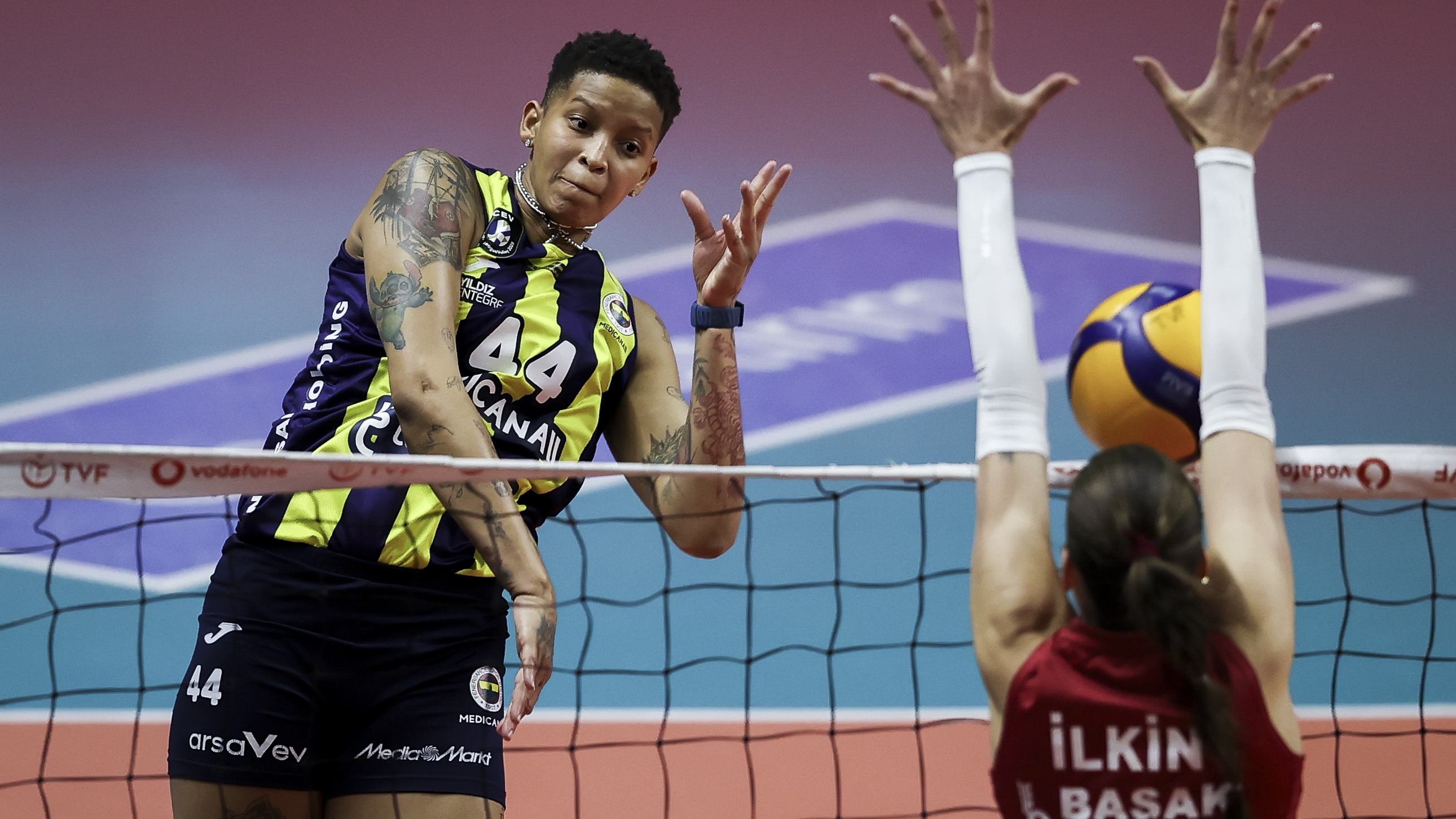 Galatasaray-Fenerbahçe derbisi TRT Spor Yıldız'da