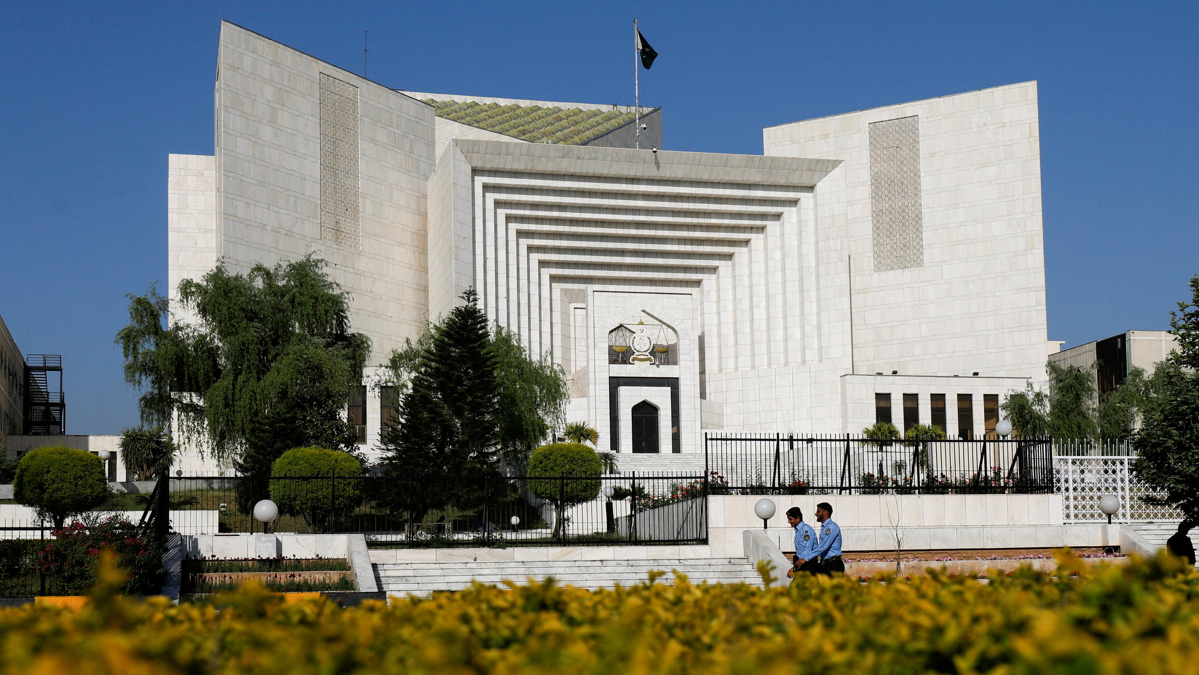 Pakistan top court orders snap polls in two provinces by May 15 - TRT World