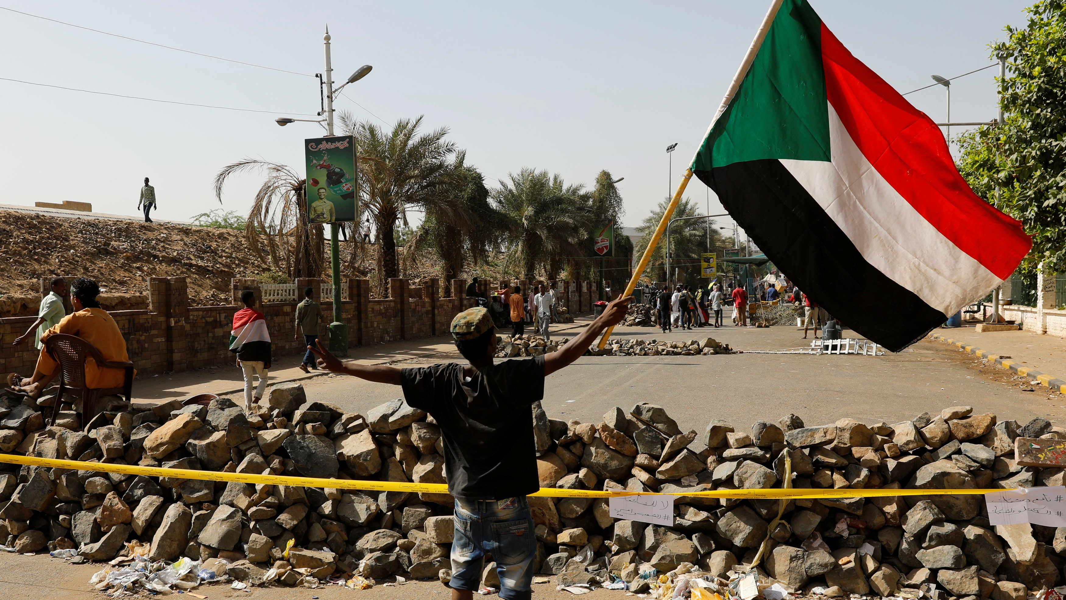 Sudan's military rulers 'ready to negotiate' with opposition - TRT World