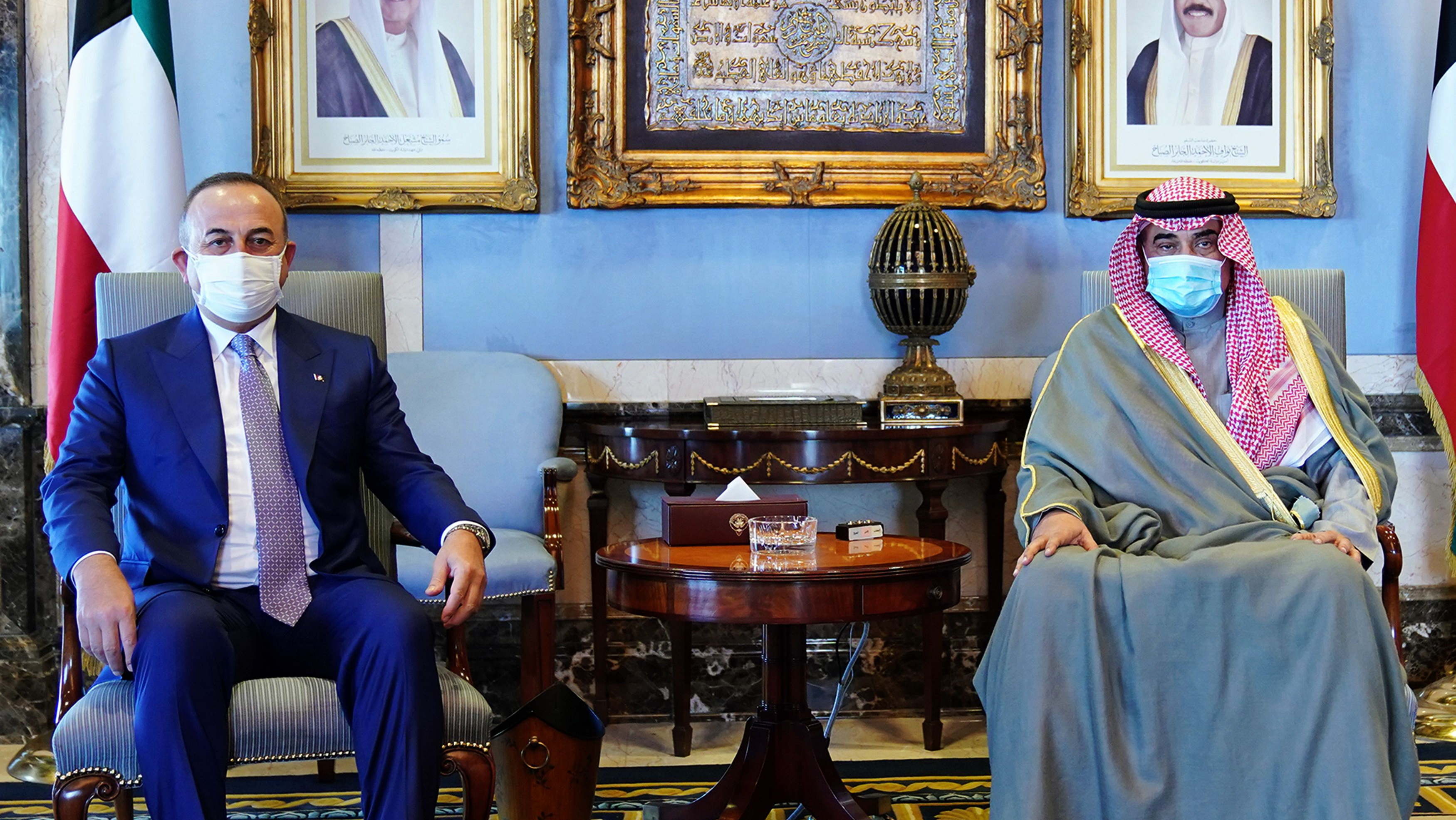 Turkey’s foreign minister meets Kuwait ruler - TRT World