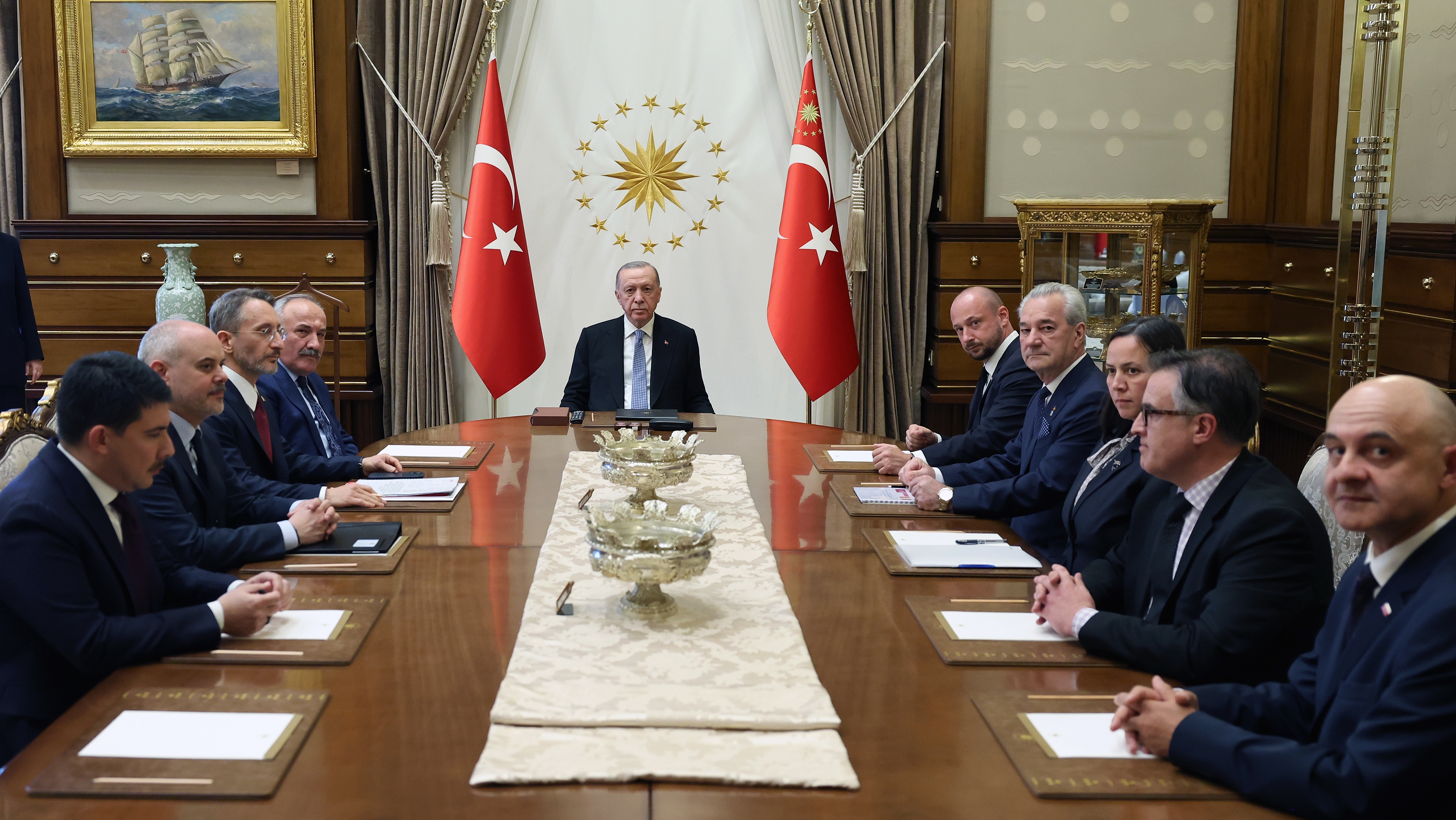 Turkish president meets Polish, Romanian security officials in Ankara ...